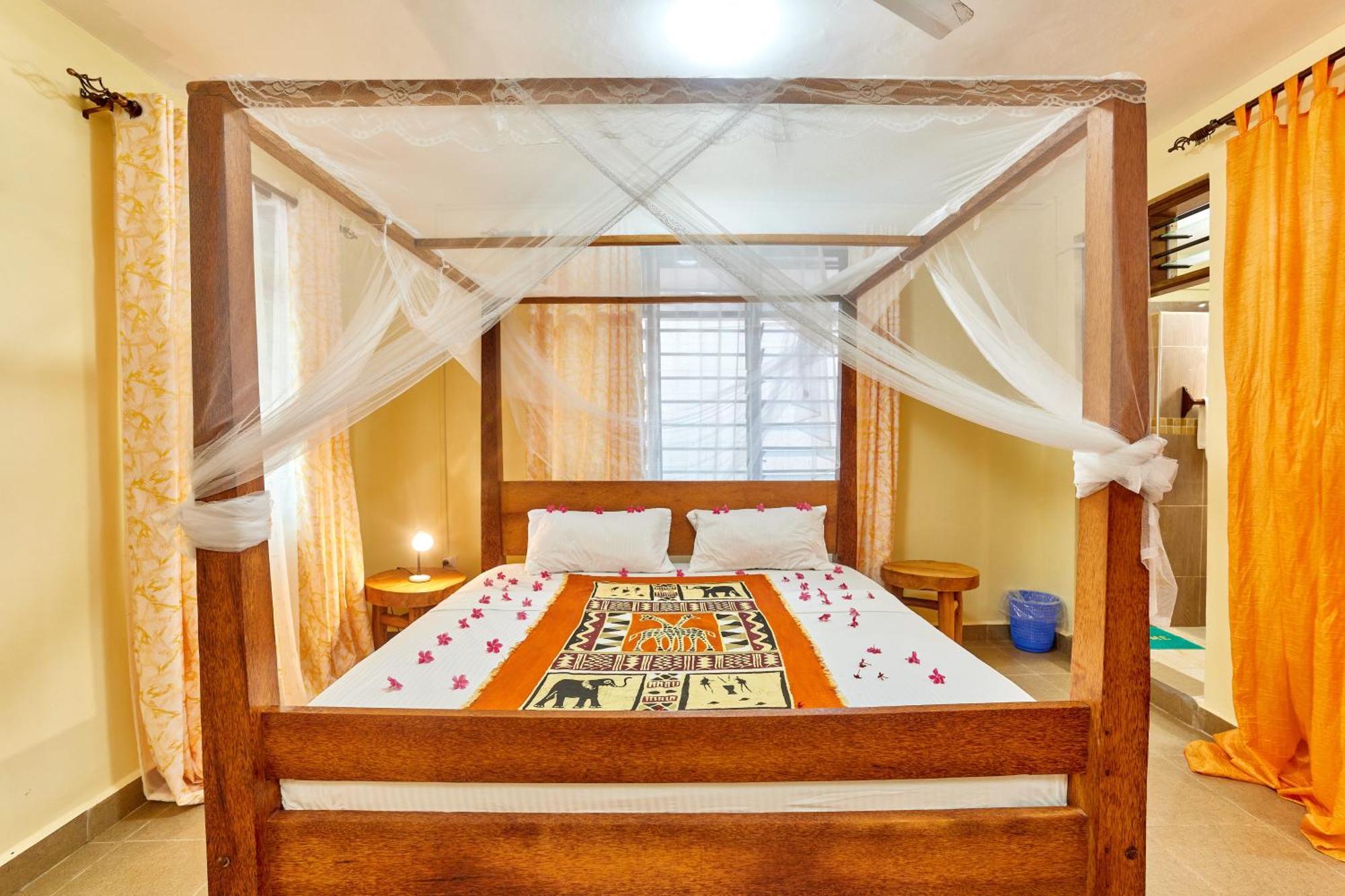Diani Beach Gold Apartments エクステリア 写真