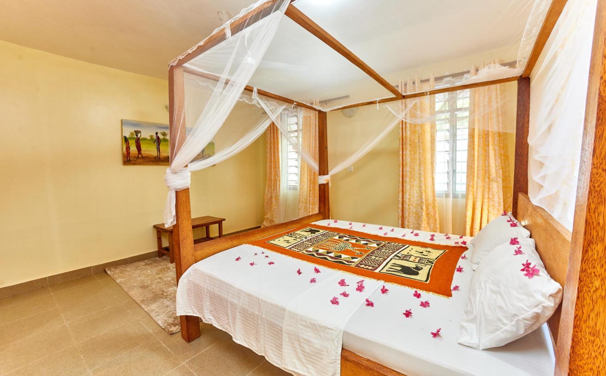 Diani Beach Gold Apartments エクステリア 写真