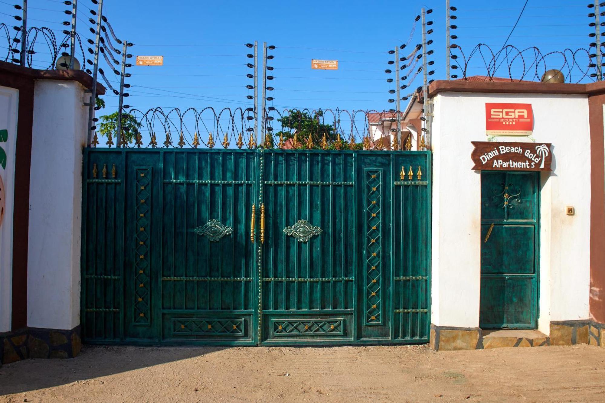 Diani Beach Gold Apartments エクステリア 写真