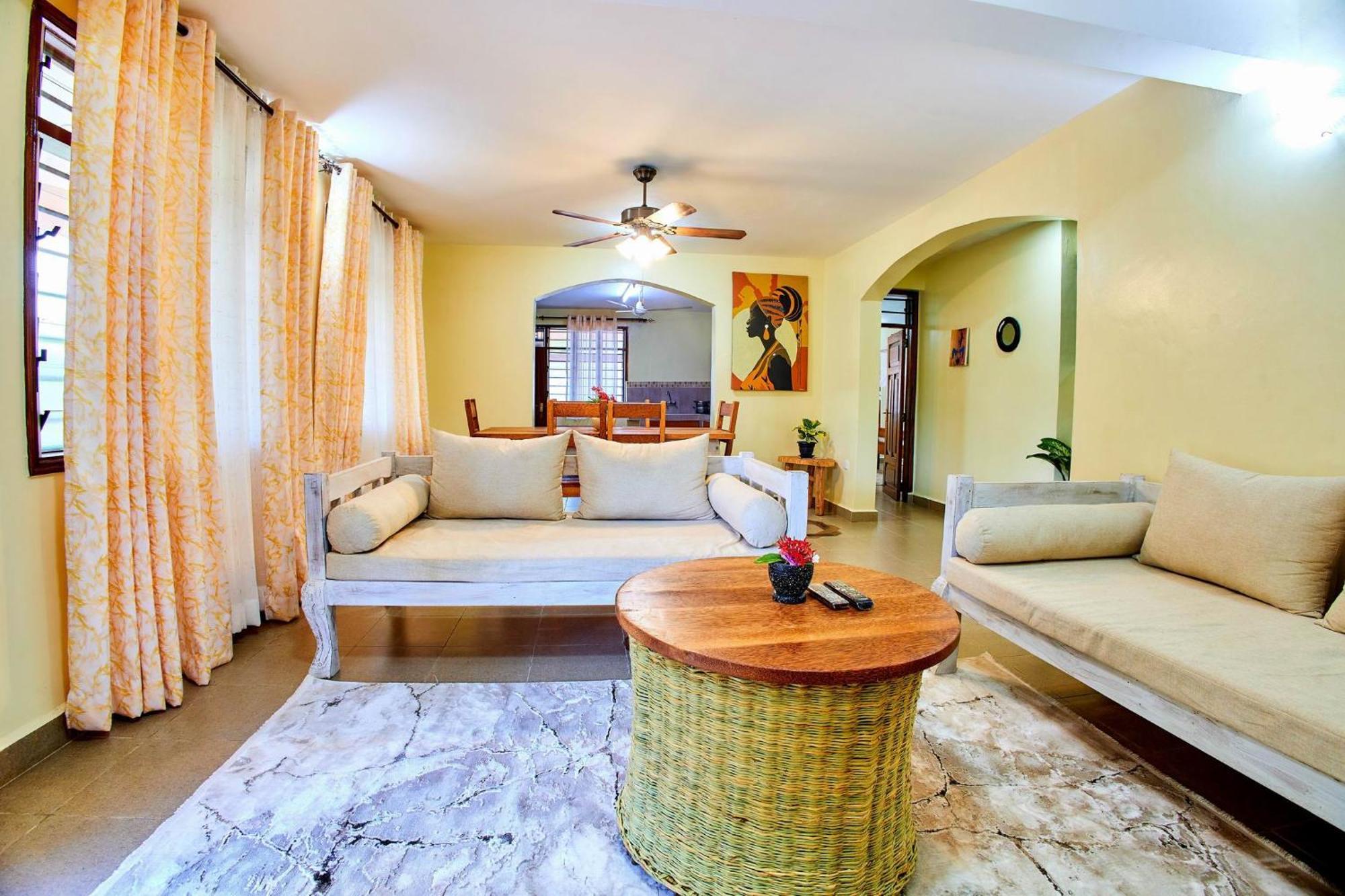 Diani Beach Gold Apartments エクステリア 写真