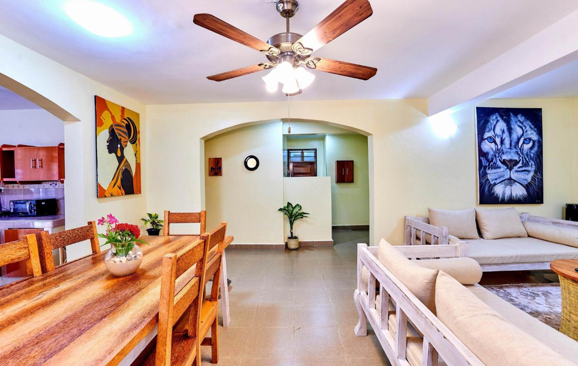 Diani Beach Gold Apartments エクステリア 写真